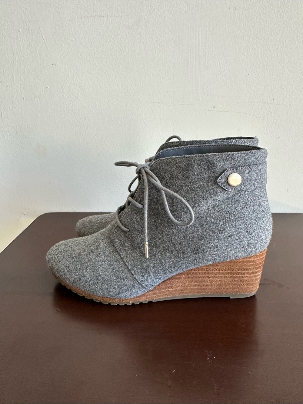 Dr. Scholl's Be Energized Conquer Grey Wedge Ankle Bootie Women's 6